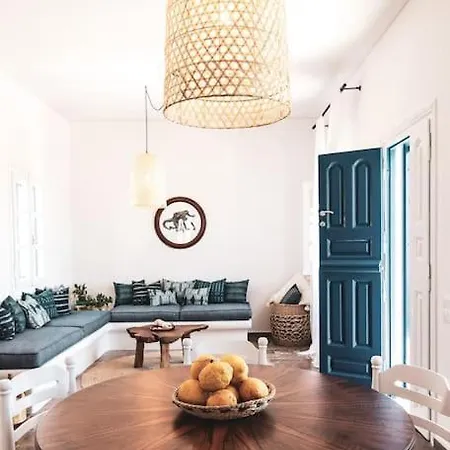 Laidback Luxe 3br Steps To