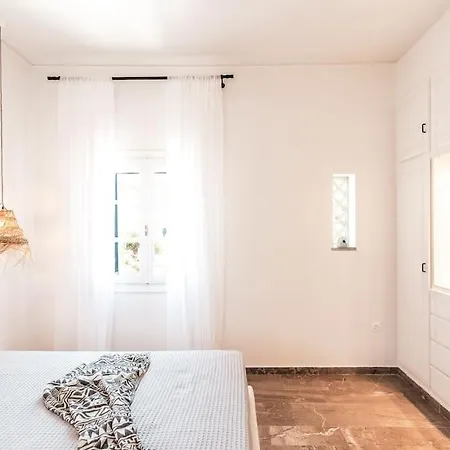 Laidback Luxe 3br Steps To Lejlighed Pánormos