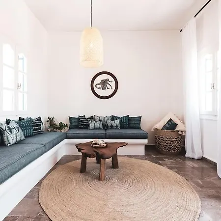 Laidback Luxe 3br Steps To Apartment Panormos (Tinos)
